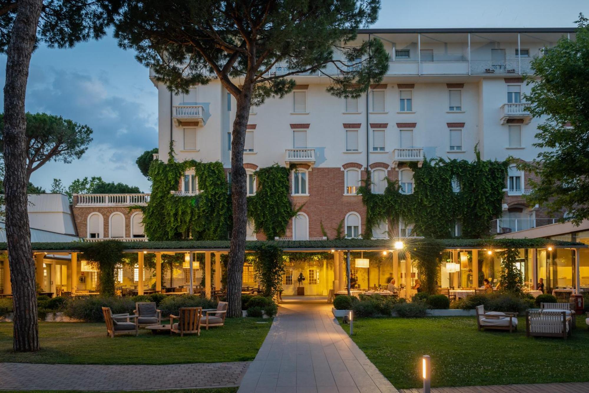 Marepineta Resort ミラノ・マリッティマ エクステリア 写真
